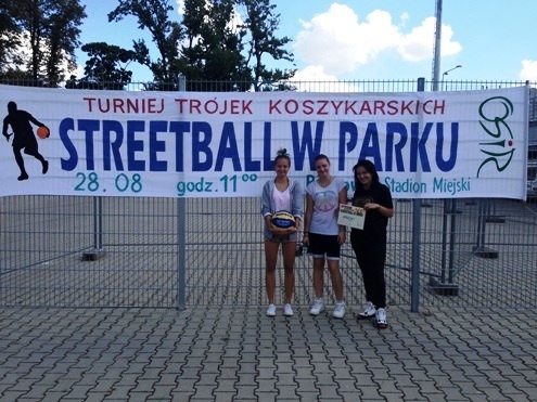 tr&oacute;jek koszykarskich &bdquo;Streetball&rdquo;