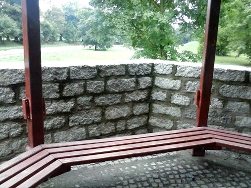 Niszczą nasz piękny park