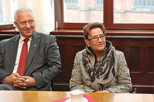 Pomocna dłoń z partnerskiego Wuppertalu