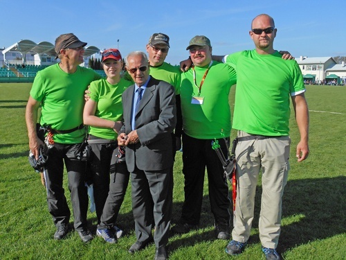 Kołczan pełen medali legnickich łucznik&oacute;w