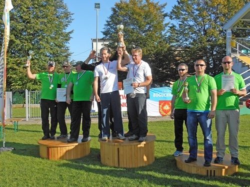 Kołczan pełen medali legnickich łucznik&oacute;w