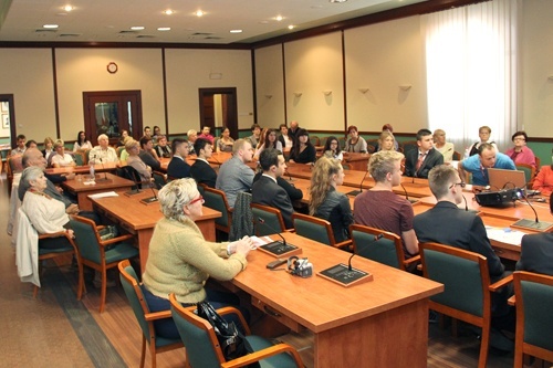 Prezydent zaprezentował Strategię Rozwoju Legnicy na lata 2015-2020 Plus seniorom i młodzieży