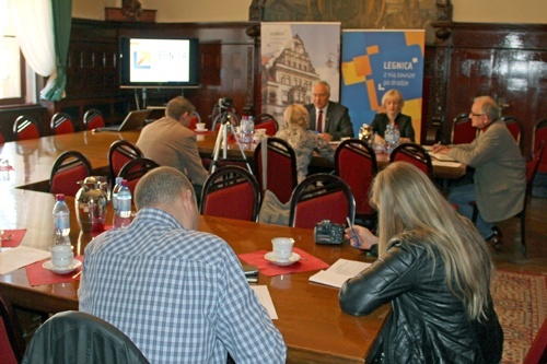 Z konferencji prasowej prezydenta Legnicy