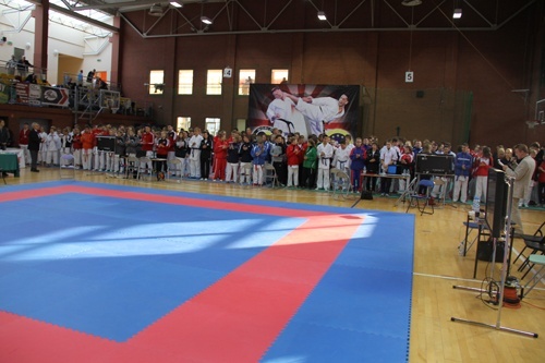 Karatecy z całej Polski walczyli w Legnicy