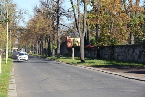 Organizacja ruchu w rejonie cmentarza w dniu Wszystkich Świętych