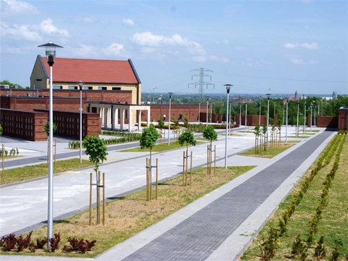 Legnicka nekropolia przygotowuje się do dnia Wszystkich Świętych