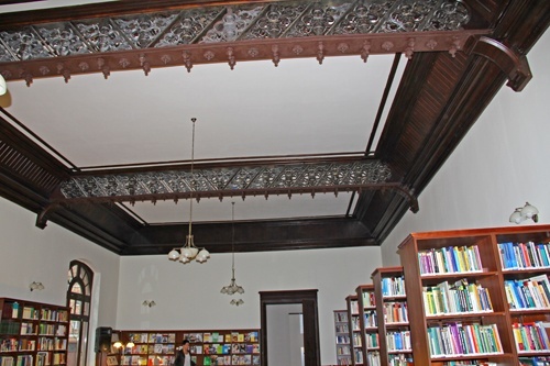 Czytelnia w loży masońskiej. Co za urok