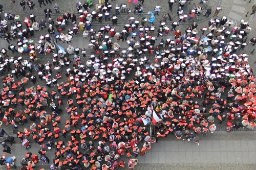  Legniczanie radośnie  obchodzili Narodowe Święto Niepodległości