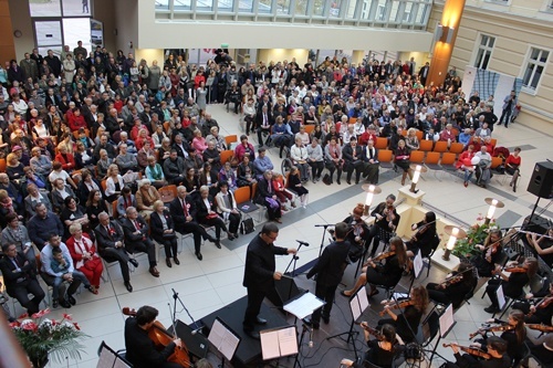  Legniczanie radośnie obchodzili Narodowe Święto Niepodległości  Legniczanie radośnie obchodzili Narodowe Święto Niepodległości  Legniczanie radośnie obchodzili Narodowe Święto Niepodległości  Legniczanie radośnie obchodzili Narodowe Święto Niepodległości Legniczanie radośnie obchodzili Narodowe Święto Niepodległości