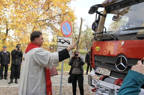 Mercedes dla strażaków