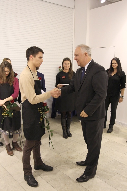 Malarstwo młodych w Galerii Sztuki 