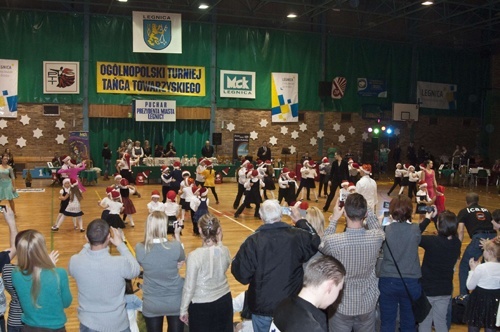 Roztańczone legnickie mikołajki