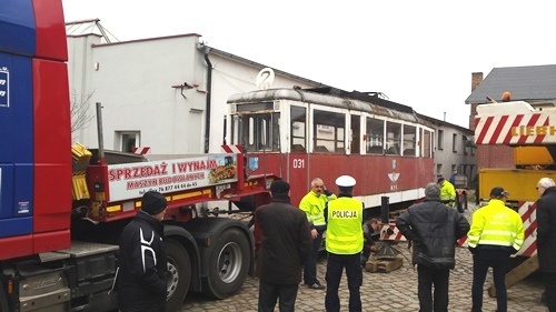 Historyczny tramwaj powr&oacute;ci do świetności 4