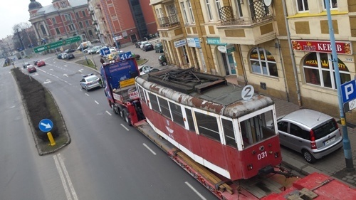 Historyczny tramwaj powr&oacute;ci do świetności 3