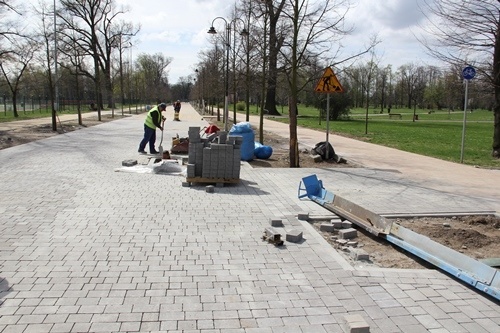 Park pięknieje na wiosnę 4