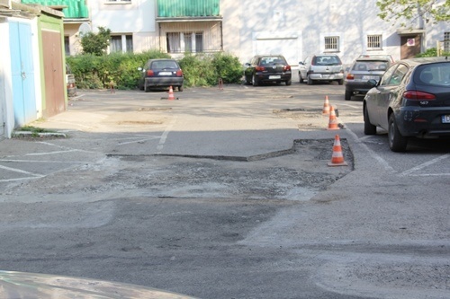 Kolejny chodnik i podw&oacute;rzowa nawierzchnia w naprawie 5