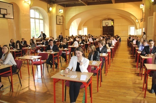Kasztany zakwitły. Maturzyści rozpoczęli egzaminy 6