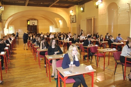 Kasztany zakwitły. Maturzyści rozpoczęli egzaminy 9