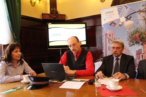 Taniej, szybciej, wygodniej. Zintegrowany bilet na kolej i komunikację miejską w Legnicy 2