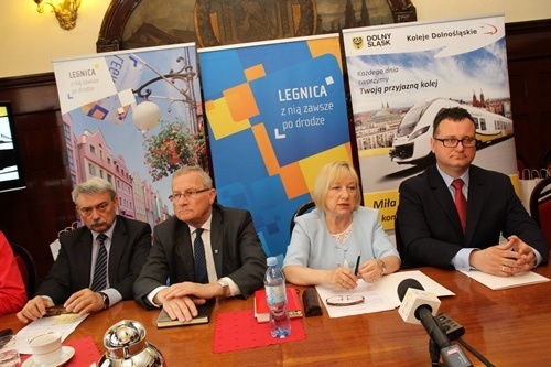 Taniej, szybciej, wygodniej. Zintegrowany bilet na kolej i komunikację miejską w Legnicy 13