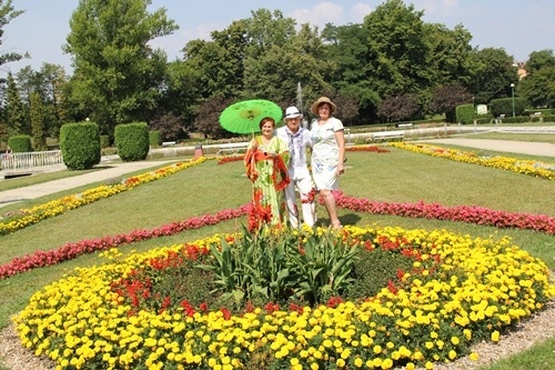 Senioralne lato w legnickim parku 11