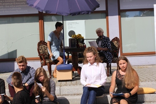 Legniczanie wzięli udział w Narodowym Czytaniu &bdquo;Lalki&rdquo; 10