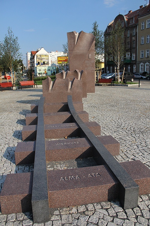 Legnica odda hołd Sybirakom  7