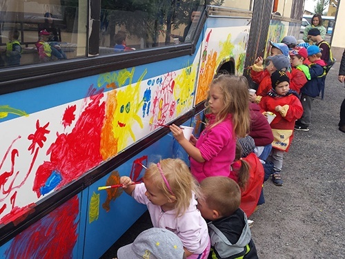 Autobus z dziecięcej wyobraźni 1