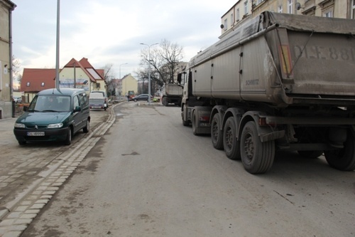 ukladanie asfaltu na jaworzynskiej