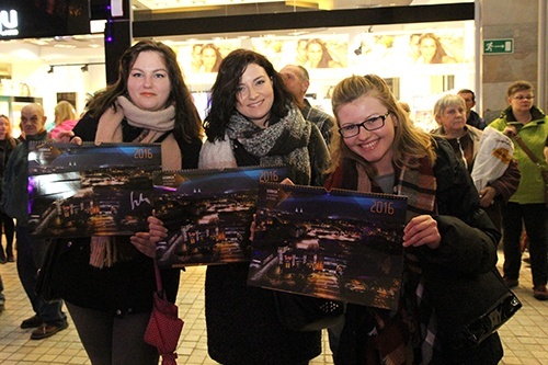 Legnicki kalendarz 2016 trafił do mieszkańc&oacute;w 9