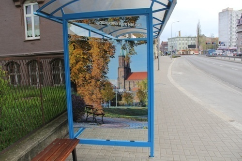 wiata rozbita na ul. witelona