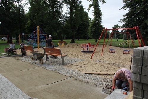 lbo plac zabaw i siłownia oswiecimska