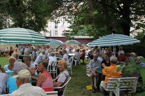 senioralna grupa pomocowa