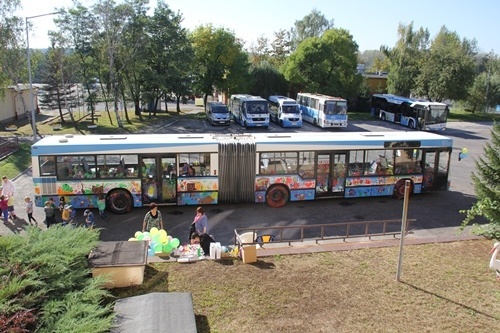 kolorowy autobus