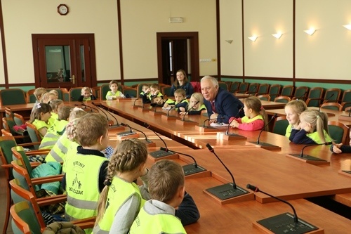 Elfy i Gumisie z wizytą w Ratu 7