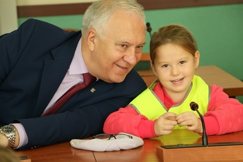 Elfy i Gumisie z wizytą w Ratu 3