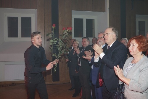 W nowy rok z magią, książką tajemnic i Feelem 9